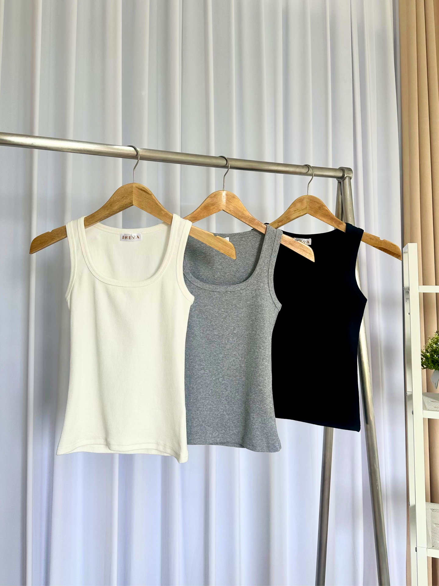 Esara Ribbed Top