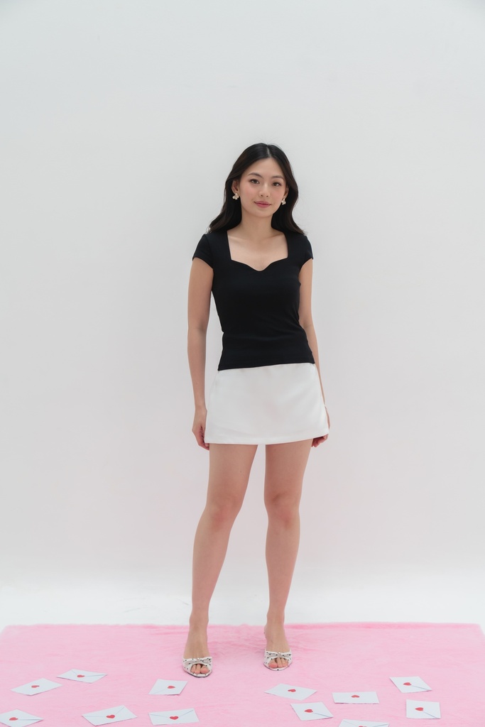 [INS04-0002-BLACK/S] Hera Top (BLACK, S)