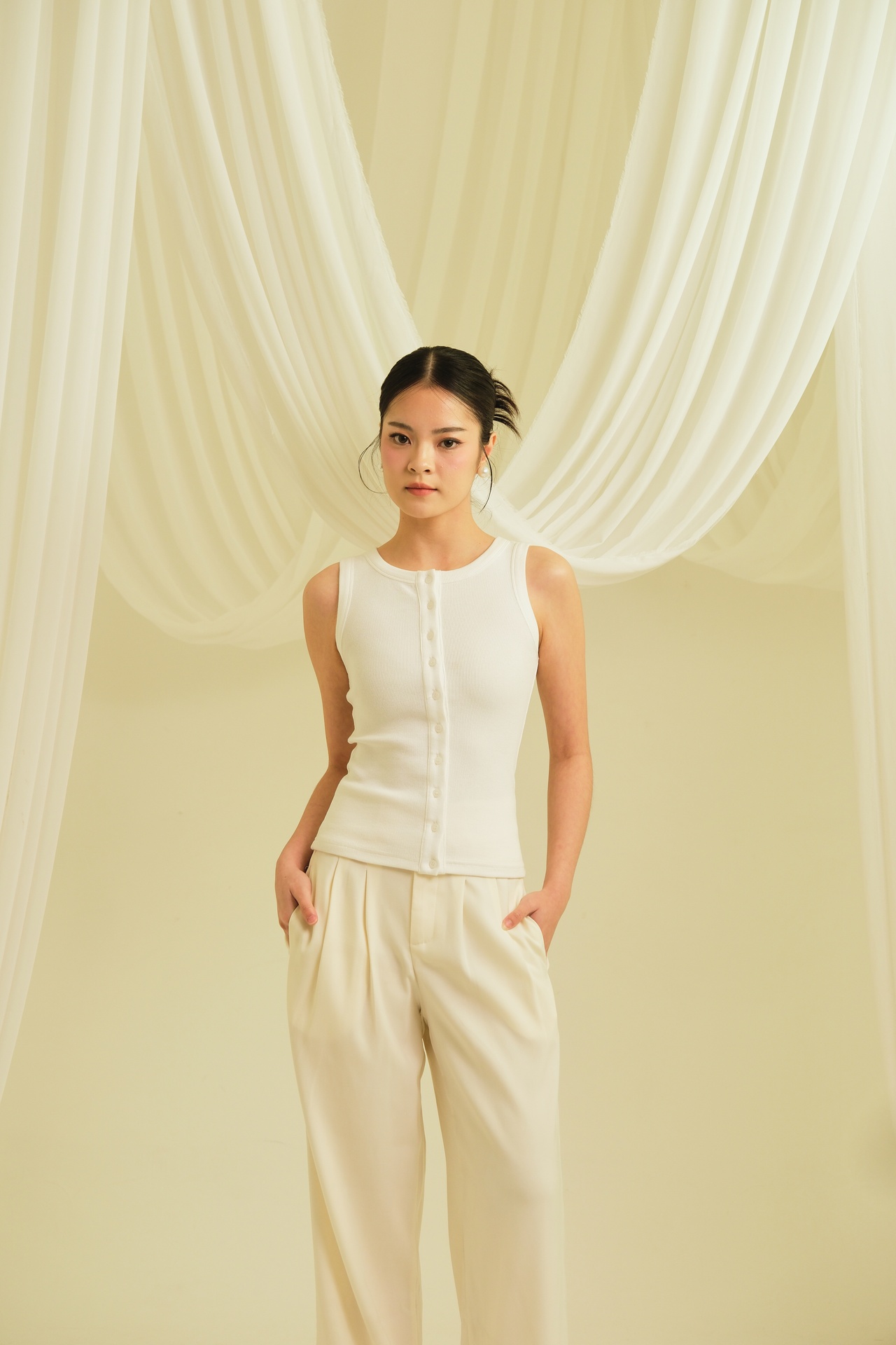 [INS02-0004-BLACK] Arin Ribbed Top