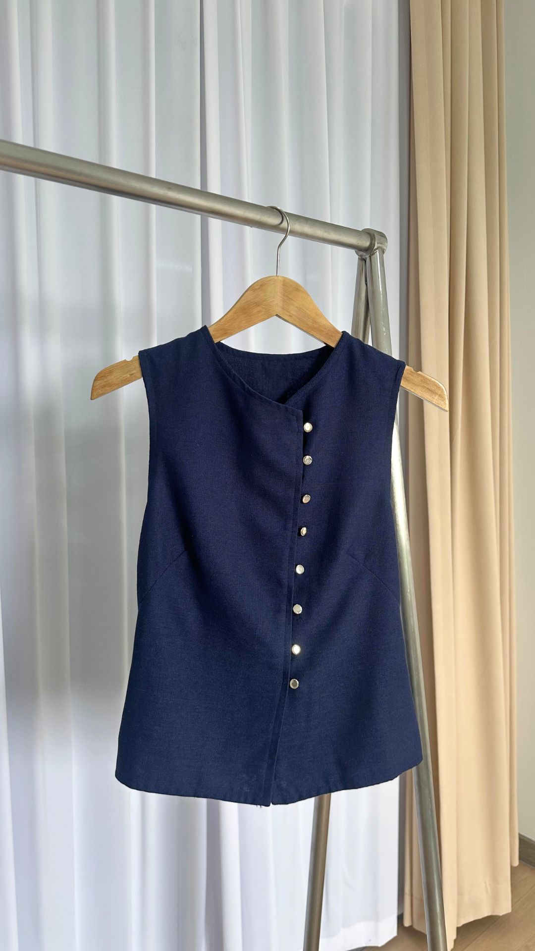 [INS98-0001-NAVY] Milla Linen Vest